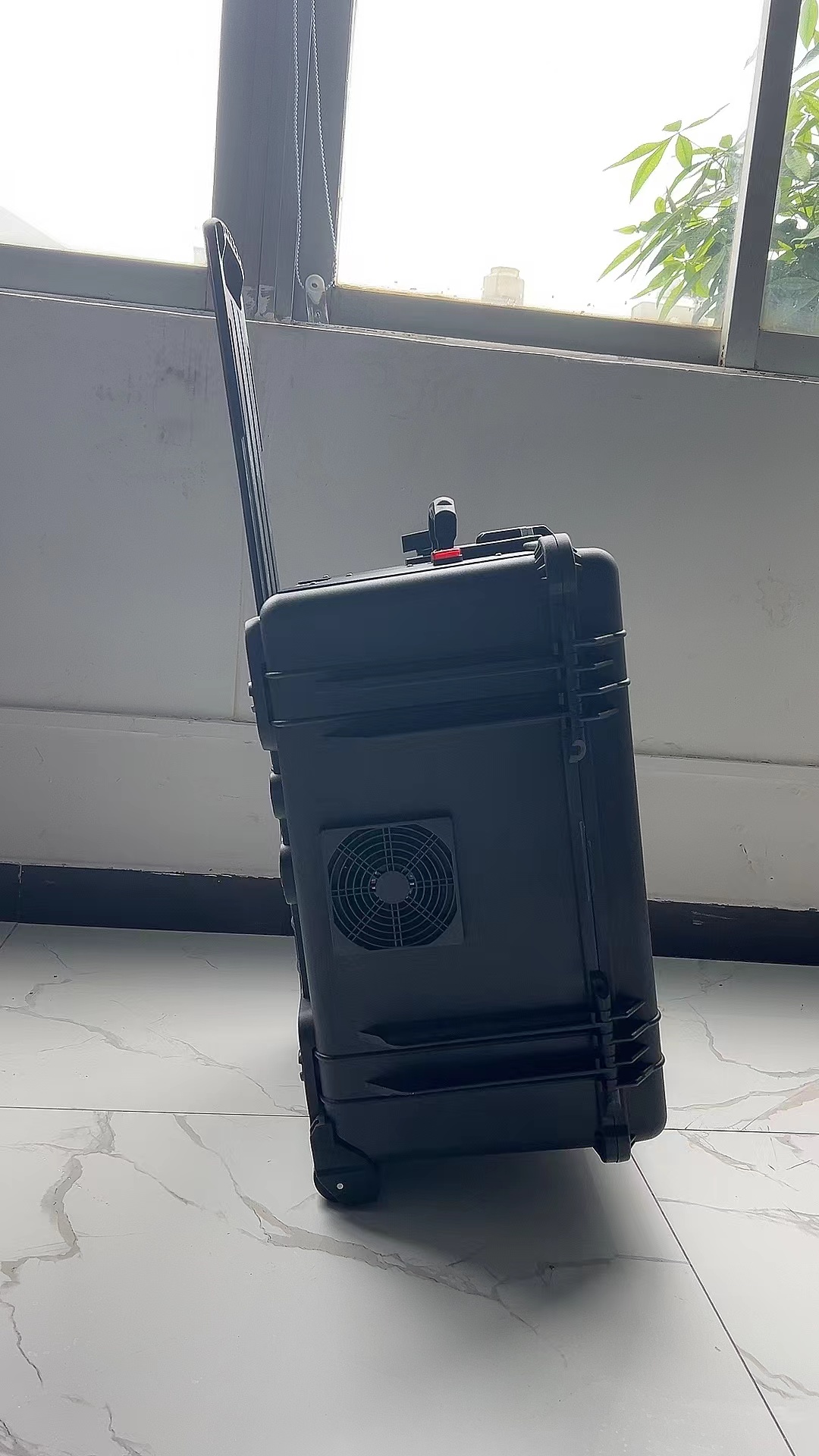 麦积手拉箱型移动通信干扰器